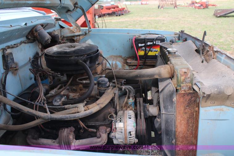 image for item G5499 1974 Dodge 600 Custom grain truck