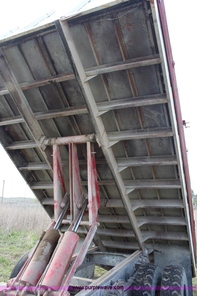 image for item G5499 1974 Dodge 600 Custom grain truck