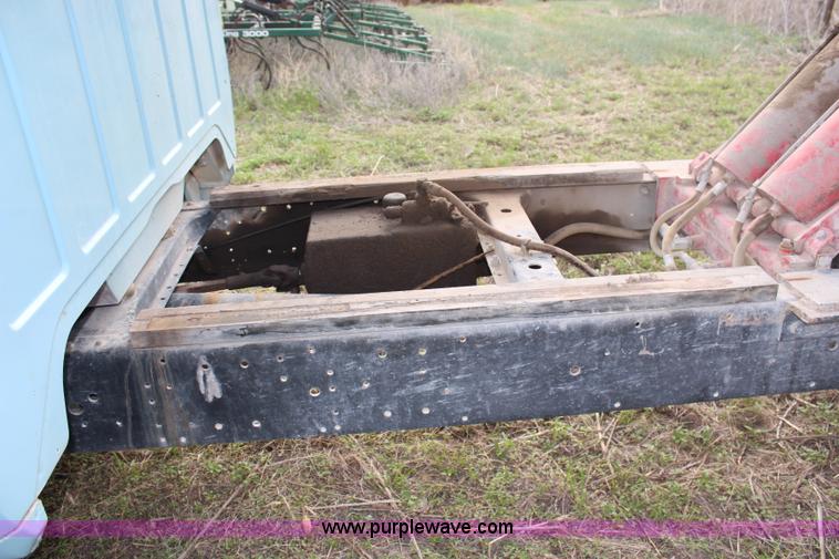 image for item G5499 1974 Dodge 600 Custom grain truck