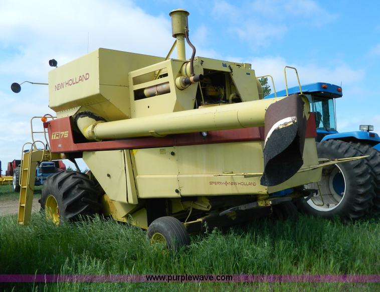 image for item G7862 1980 New Holland TR75 combine