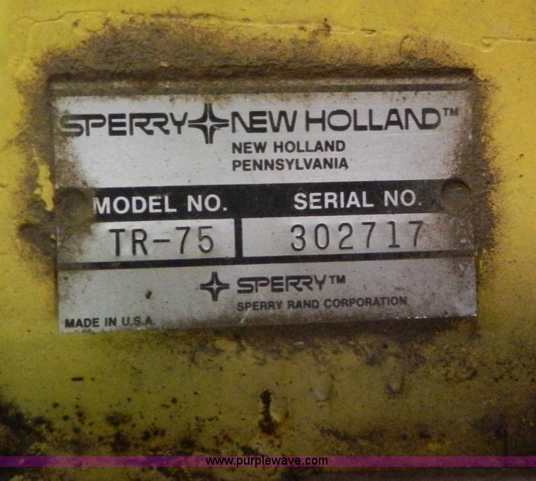 image for item G7862 1980 New Holland TR75 combine