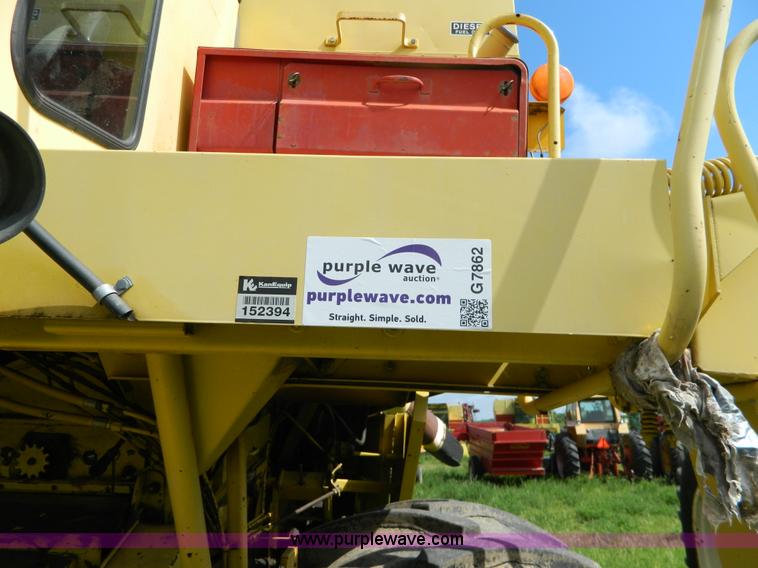 image for item G7862 1980 New Holland TR75 combine