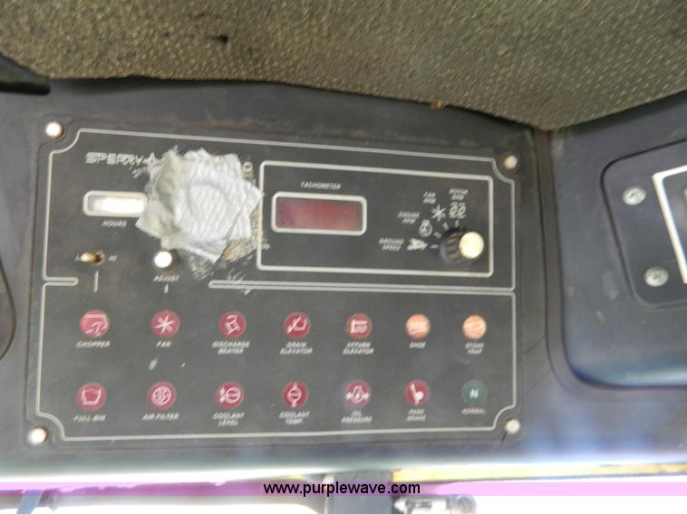 image for item G7862 1980 New Holland TR75 combine