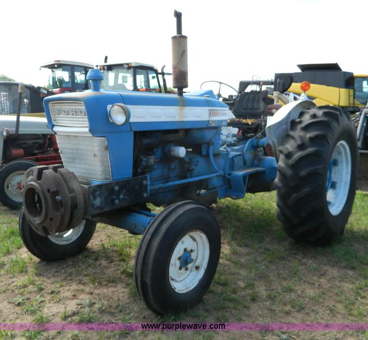 image for item G7863 1967 Ford 5000 tractor