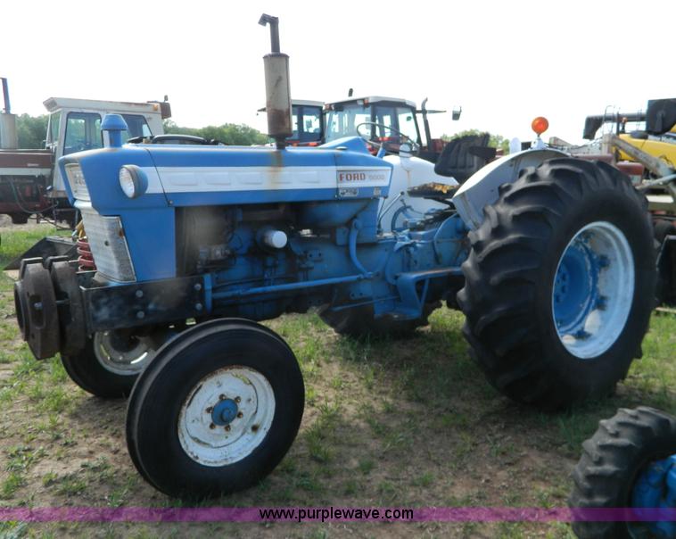 image for item G7863 1967 Ford 5000 tractor