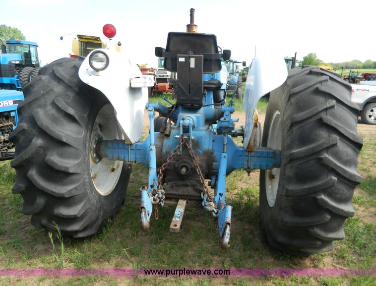 image for item G7863 1967 Ford 5000 tractor