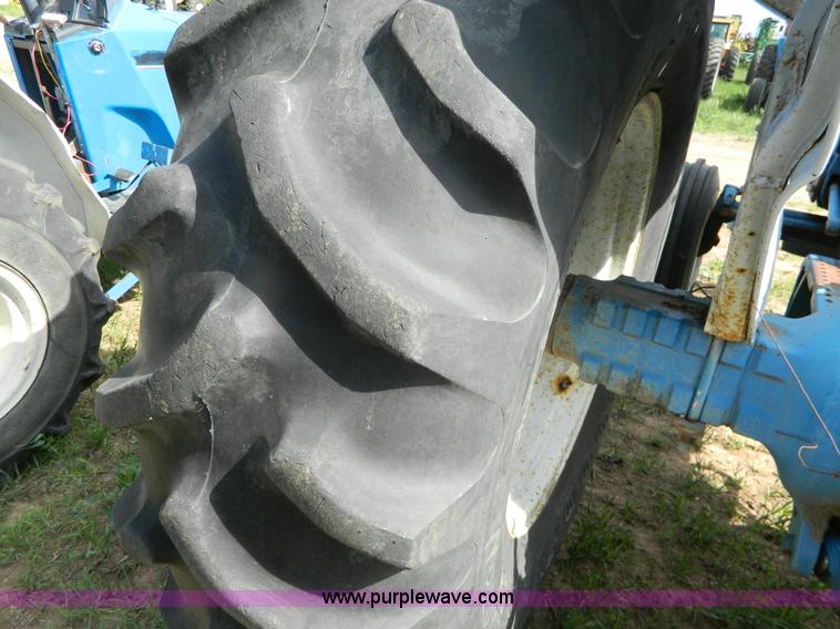 image for item G7863 1967 Ford 5000 tractor