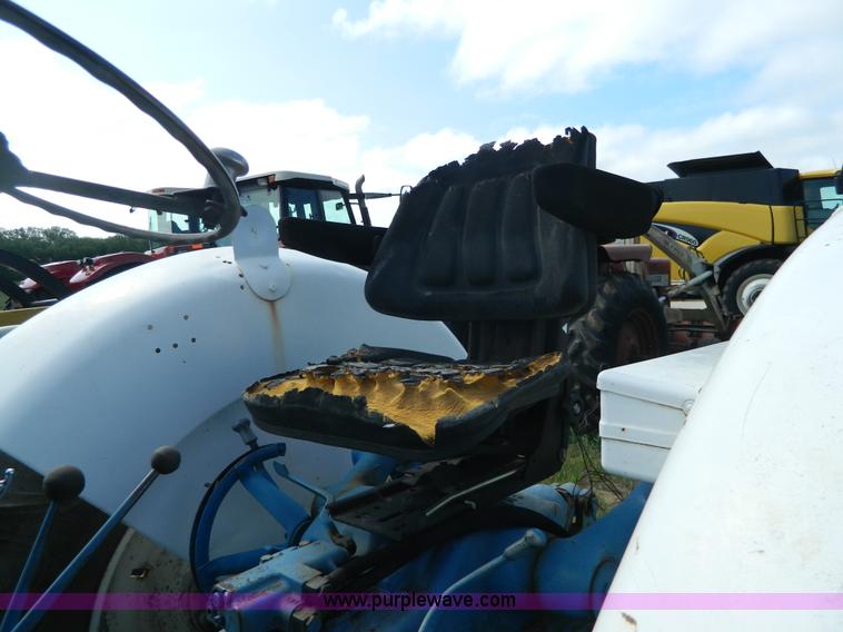 image for item G7863 1967 Ford 5000 tractor