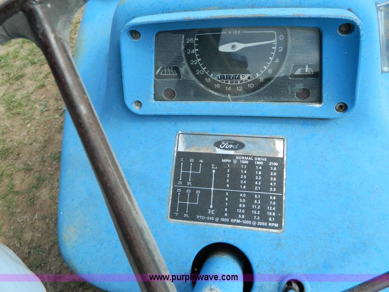 image for item G7863 1967 Ford 5000 tractor