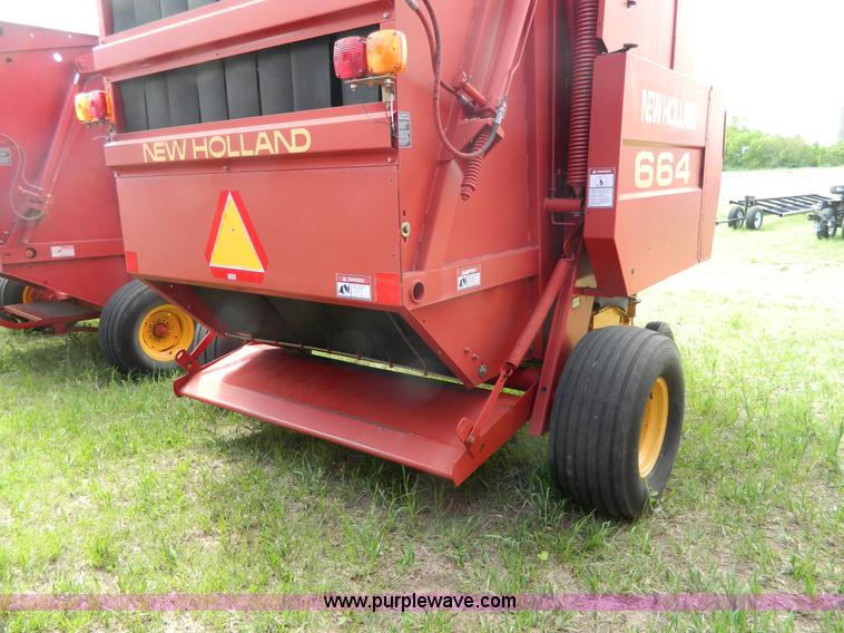 image for item G7864 New Holland 664 round baler