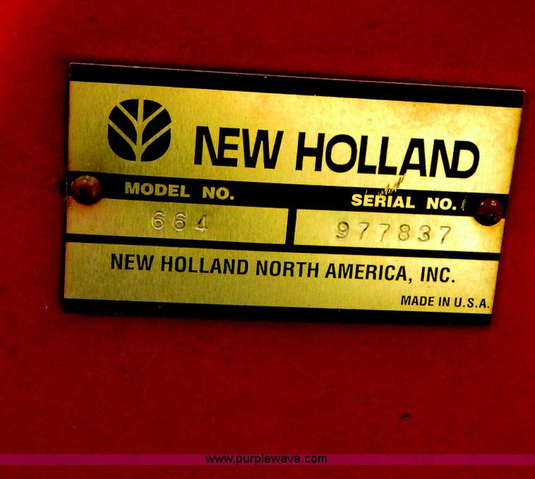 image for item G7864 New Holland 664 round baler