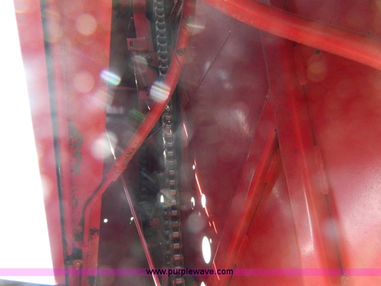 image for item G7864 New Holland 664 round baler