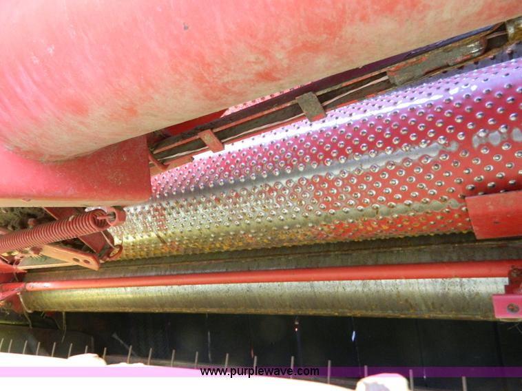 image for item G7864 New Holland 664 round baler