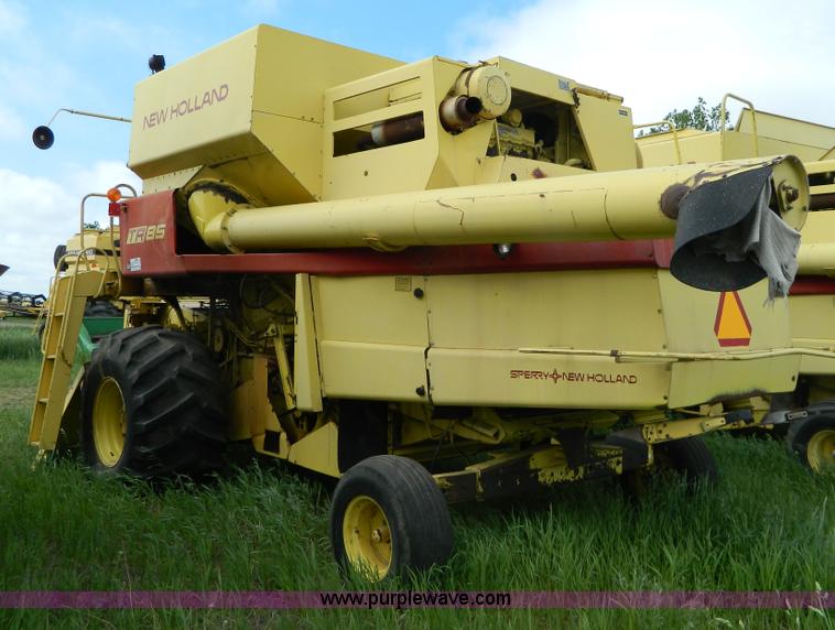 image for item G7866 1983 New Holland TR85 combine