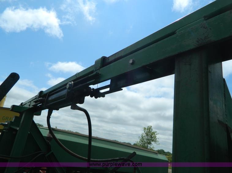 image for item G7868 Great Plains mini till drill