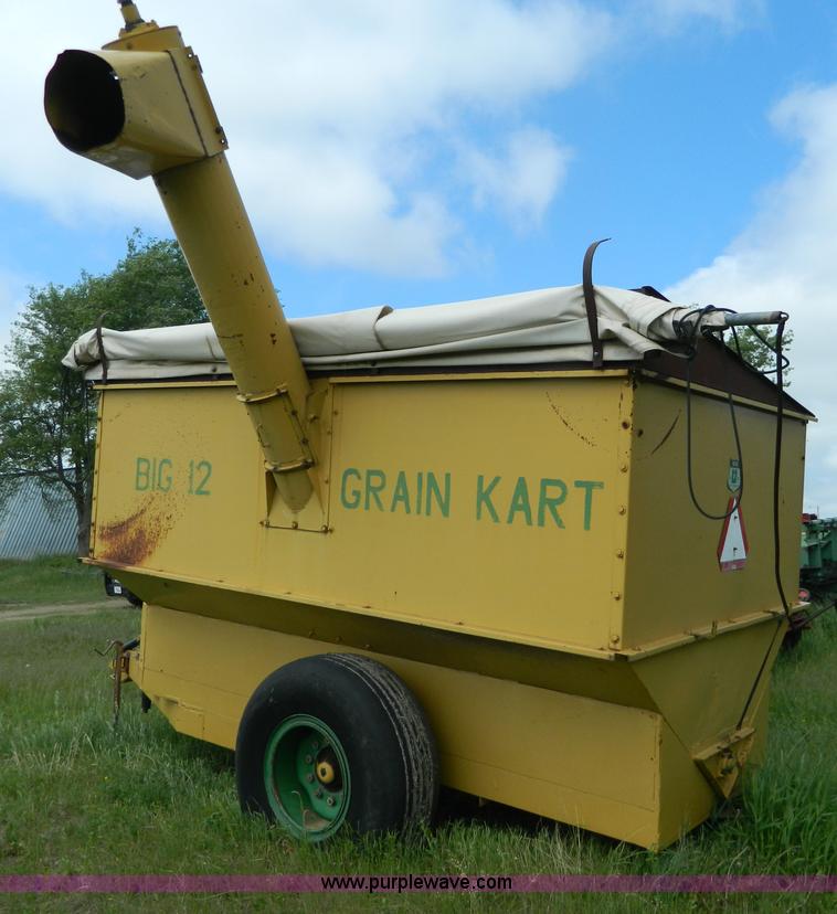 image for item G7869 Big 12 grain cart