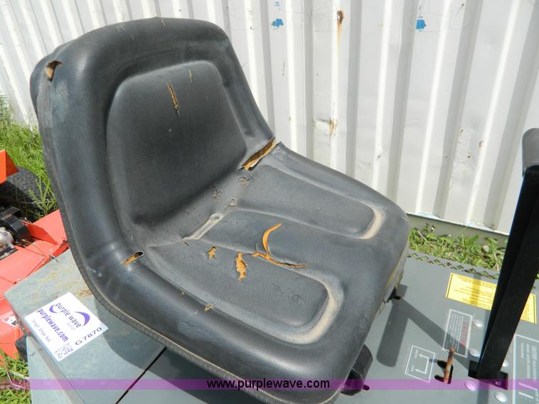 image for item G7870 Grazer G1800C lawn mower