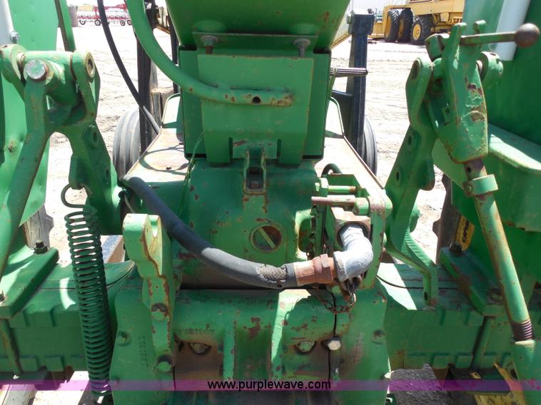 image for item H3156 1962 John Deere 2010 tractor