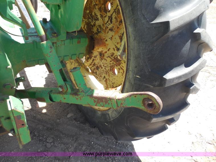 image for item H3156 1962 John Deere 2010 tractor