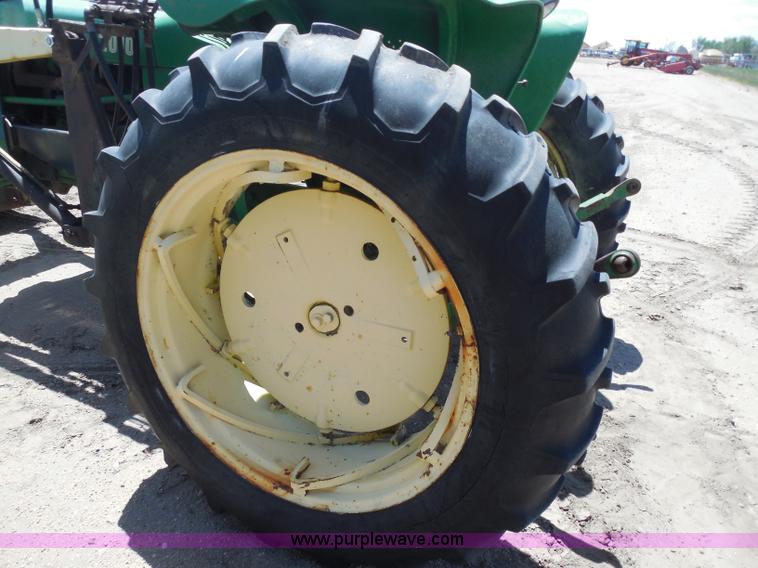 image for item H3156 1962 John Deere 2010 tractor