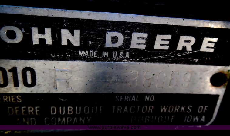 image for item H3156 1962 John Deere 2010 tractor