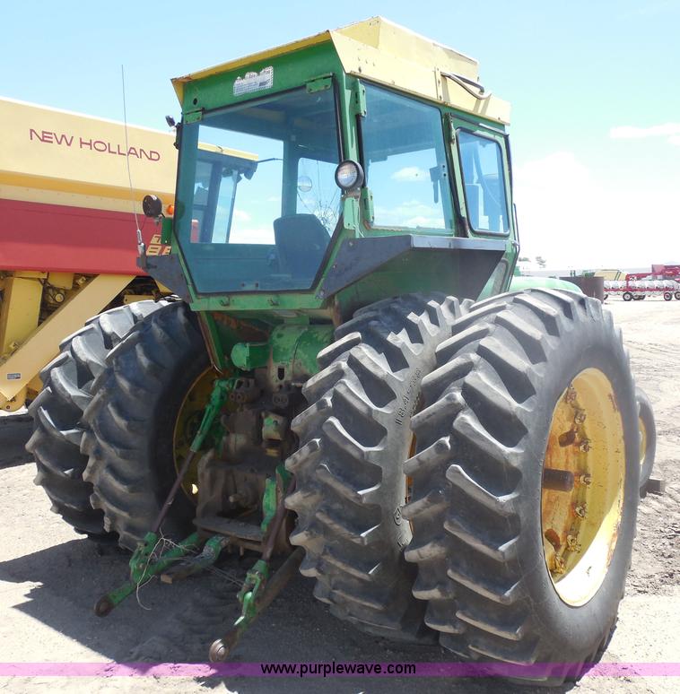 image for item H3157 1969 John Deere 5020 tractor