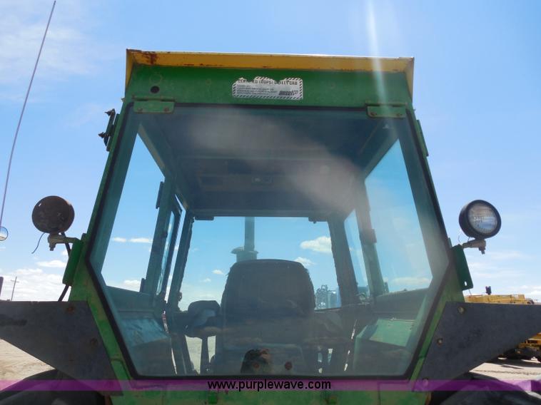 image for item H3157 1969 John Deere 5020 tractor