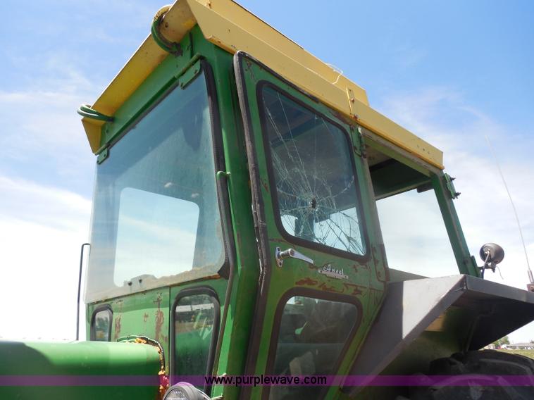 image for item H3157 1969 John Deere 5020 tractor