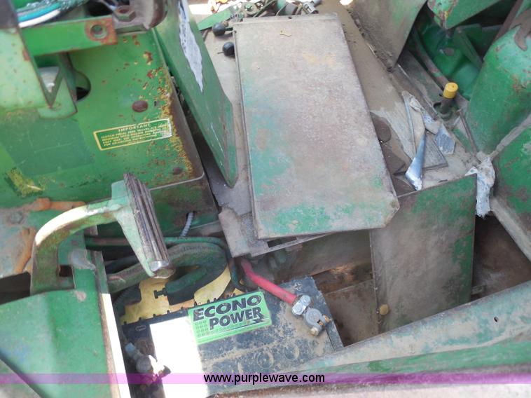 image for item H3157 1969 John Deere 5020 tractor