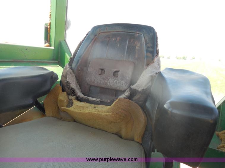 image for item H3157 1969 John Deere 5020 tractor