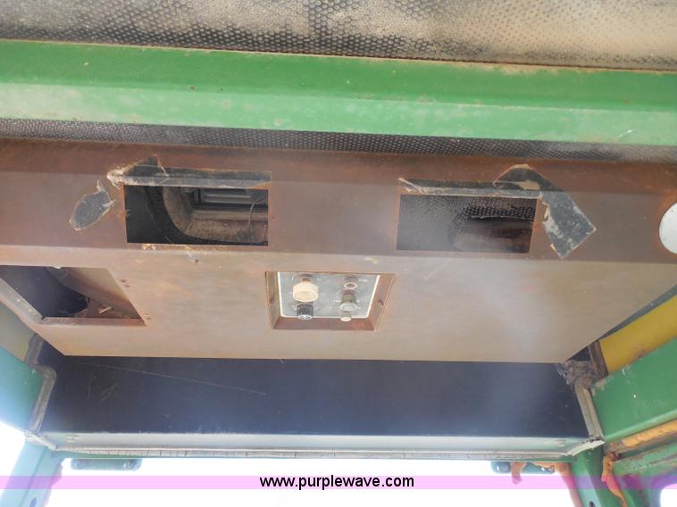 image for item H3157 1969 John Deere 5020 tractor