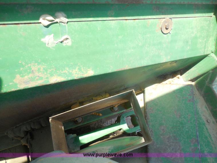 image for item H3157 1969 John Deere 5020 tractor