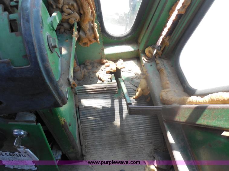 image for item H3157 1969 John Deere 5020 tractor