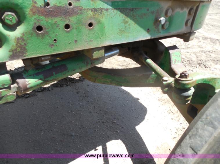 image for item H3157 1969 John Deere 5020 tractor