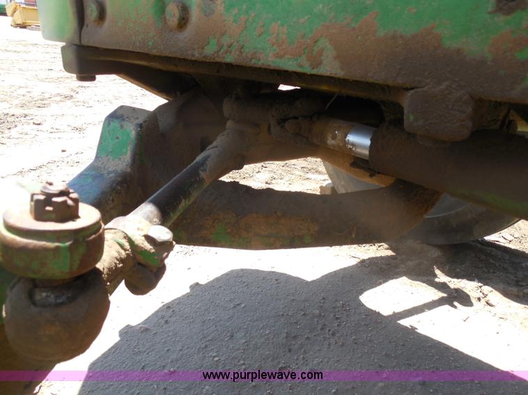 image for item H3157 1969 John Deere 5020 tractor