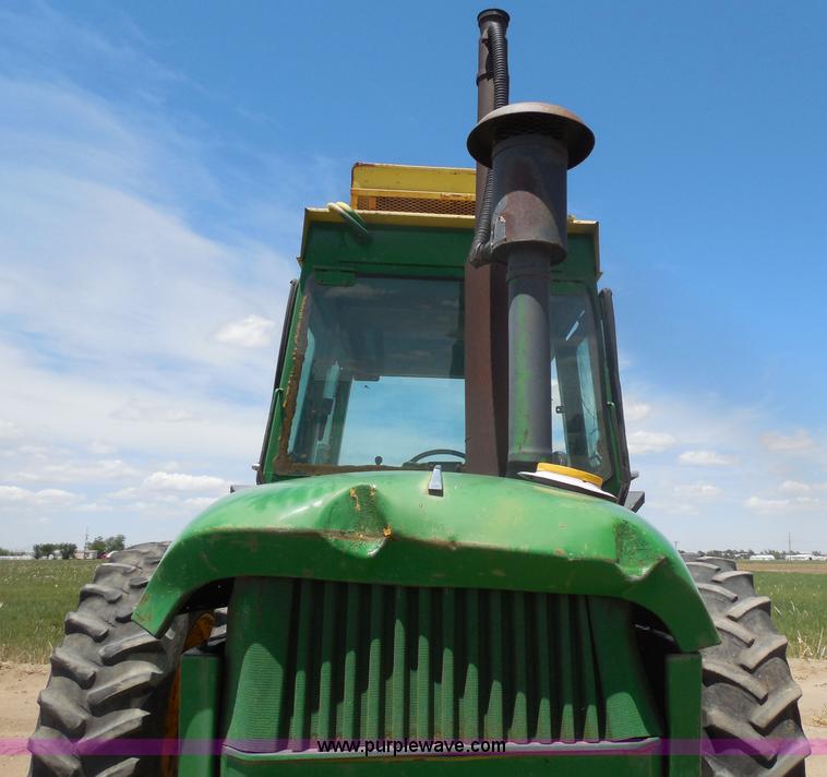 image for item H3157 1969 John Deere 5020 tractor