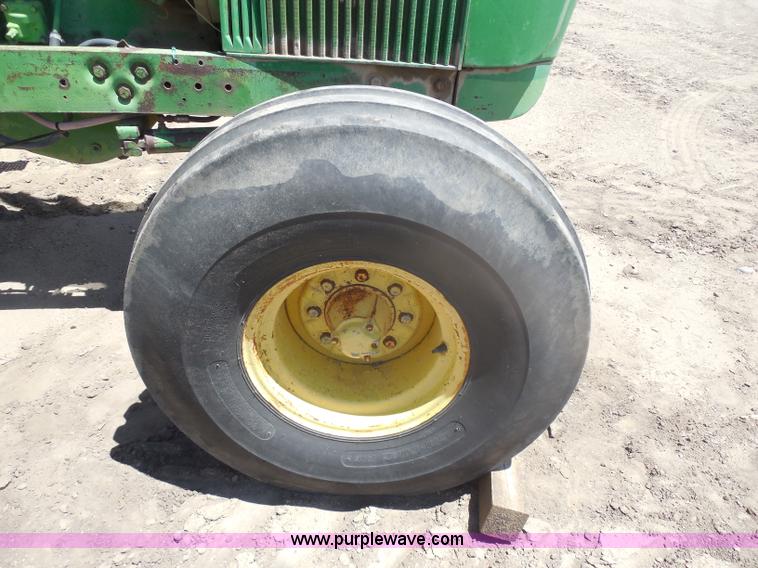 image for item H3157 1969 John Deere 5020 tractor