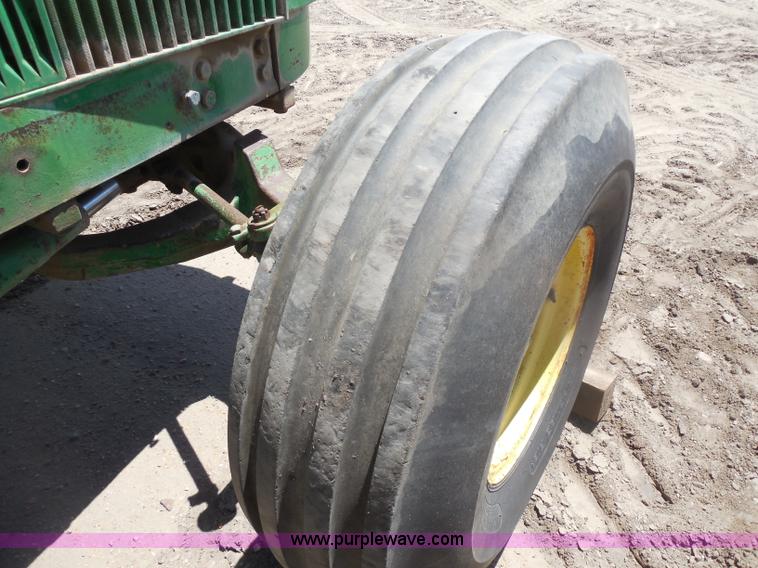 image for item H3157 1969 John Deere 5020 tractor