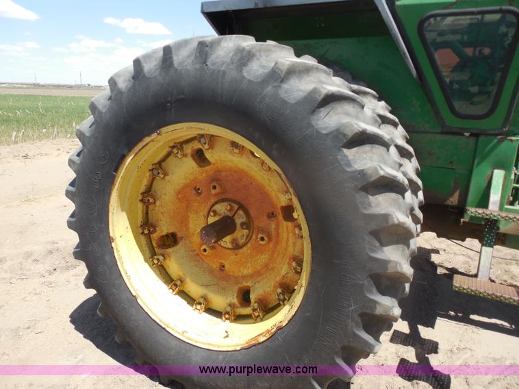 image for item H3157 1969 John Deere 5020 tractor