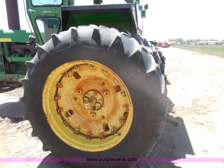 image for item H3157 1969 John Deere 5020 tractor