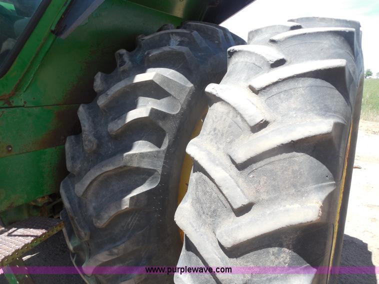 image for item H3157 1969 John Deere 5020 tractor