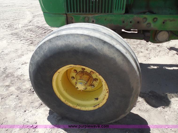 image for item H3157 1969 John Deere 5020 tractor