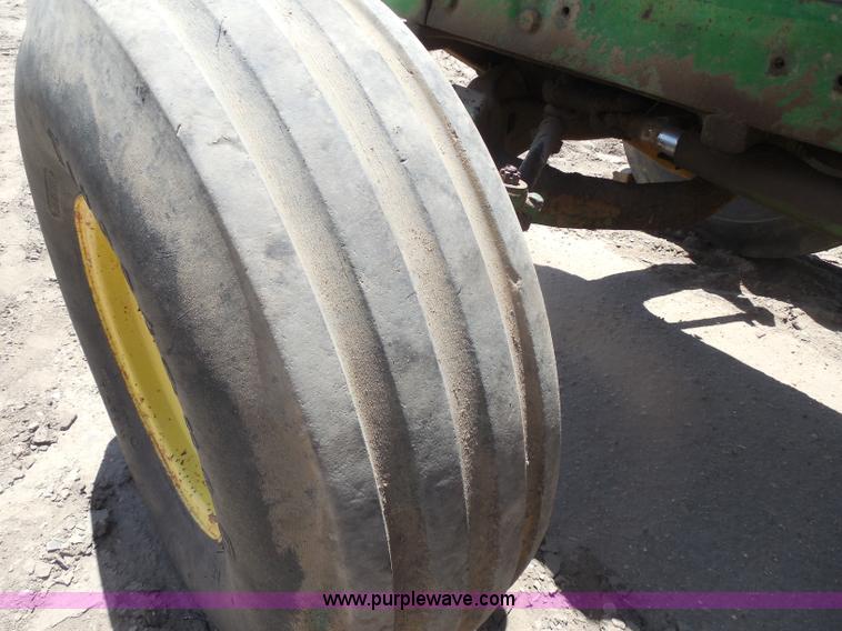 image for item H3157 1969 John Deere 5020 tractor