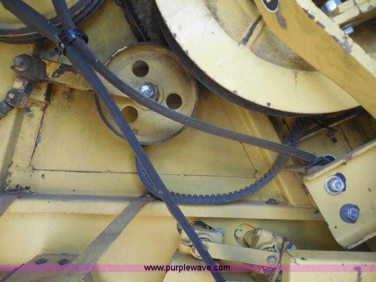 image for item H3158 1986 New Holland TR86 combine