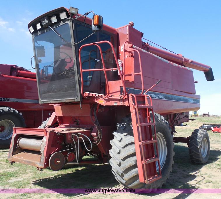 image for item H3159 1991 Case IH 1680 Axial-Flow combine