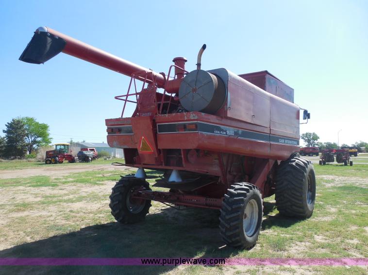 image for item H3159 1991 Case IH 1680 Axial-Flow combine