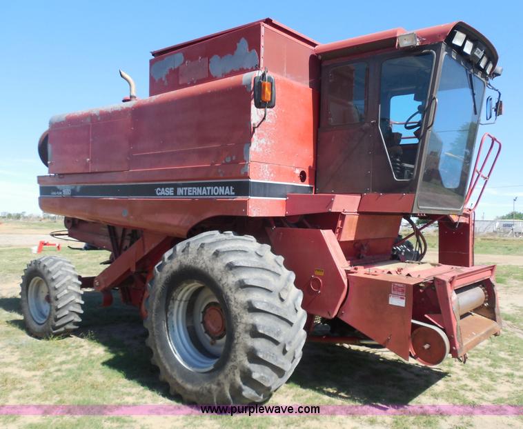 image for item H3159 1991 Case IH 1680 Axial-Flow combine