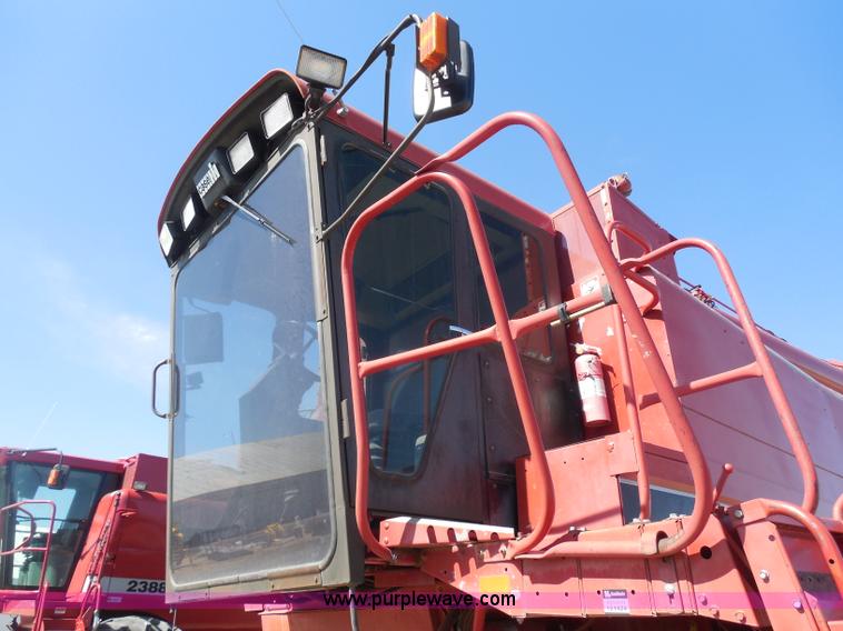 image for item H3159 1991 Case IH 1680 Axial-Flow combine