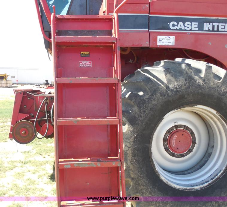 image for item H3159 1991 Case IH 1680 Axial-Flow combine