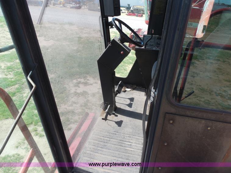 image for item H3159 1991 Case IH 1680 Axial-Flow combine